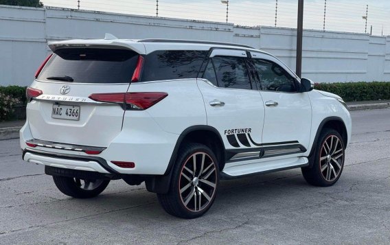 Selling White Toyota Fortuner 2017 in Parañaque-5