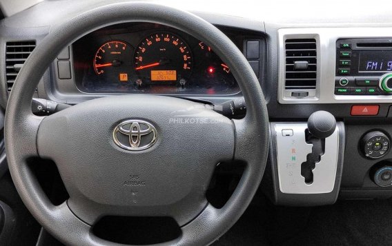 2017 Toyota Hiace in Quezon City, Metro Manila-1