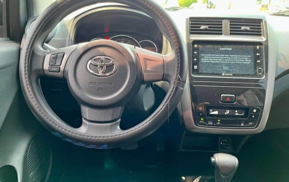 Sell White 2022 Toyota Wigo in Makati-8