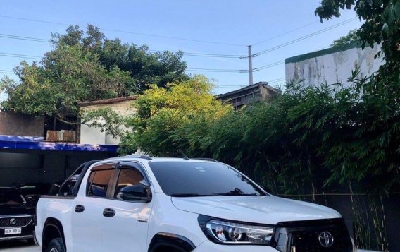 Sell White 2019 Toyota Hilux in Pasig-2