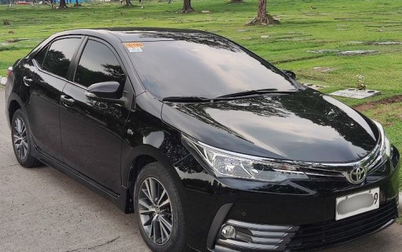 Sell White 2018 Toyota Corolla altis in Quezon City-4