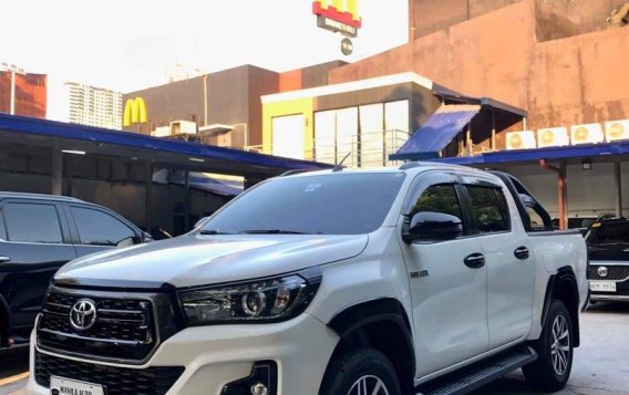 Sell White 2019 Toyota Hilux in Pasig-1