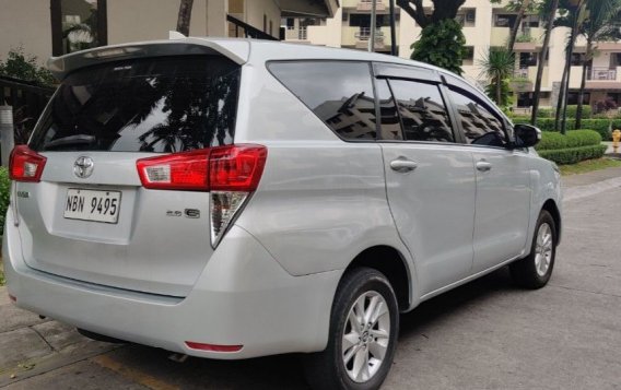 White Toyota Innova 2017 for sale in Manual-2