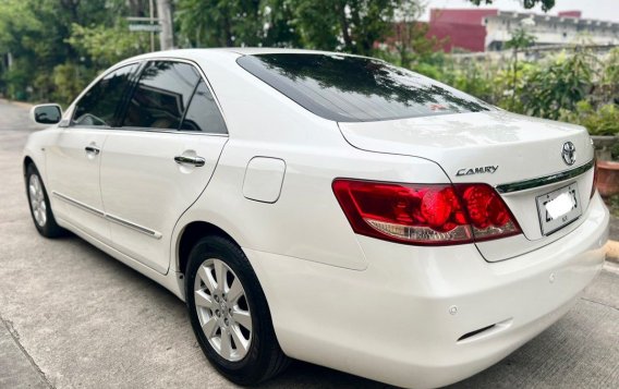 Sell Pearl White 2008 Toyota Camry in Manila-4