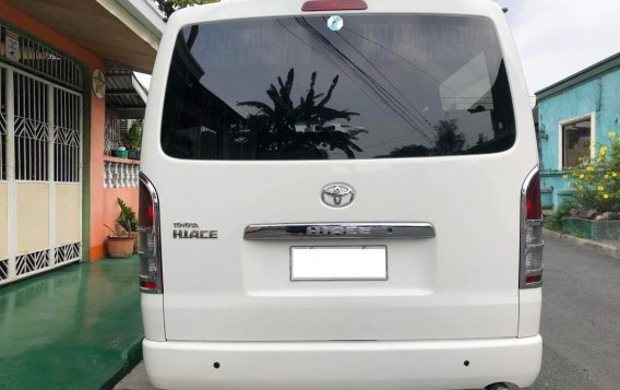 White Toyota Hiace 2014 for sale in Manual-9
