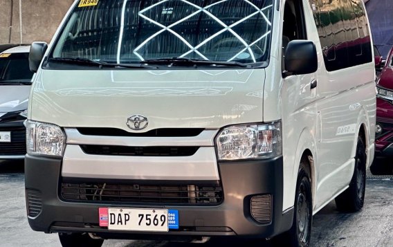 Sell White 2022 Toyota Hiace in Parañaque-1