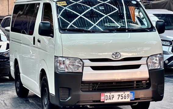 Sell White 2022 Toyota Hiace in Parañaque