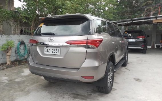 Bronze Toyota Fortuner 2020 for sale in Quezon City-3