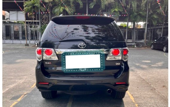 White Toyota Fortuner 2012 for sale in Parañaque-1