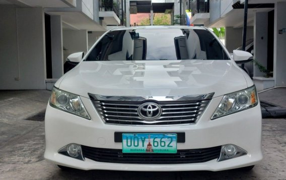 Pearl White Toyota Camry 2013 for sale in Quezon City-3