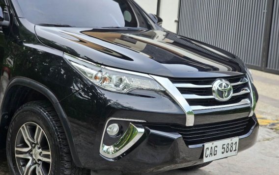 White Toyota Fortuner 2018 for sale in Manila-3