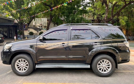 White Toyota Fortuner 2012 for sale in Parañaque-3