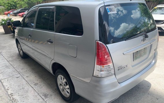 White Toyota Innova 2009 for sale in Automatic-3