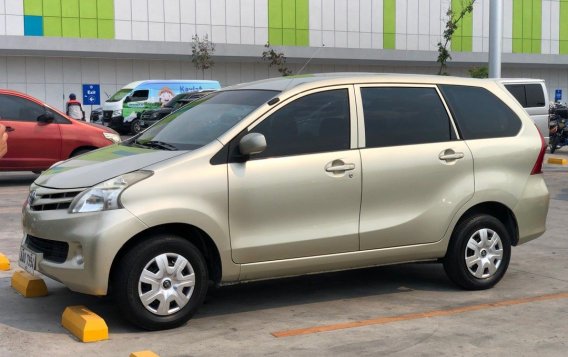 White Toyota Avanza 2014 for sale in Villasis-7