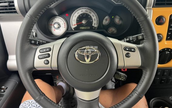 2017 Toyota FJ Cruiser  4.0L V6 in Manila, Metro Manila-6