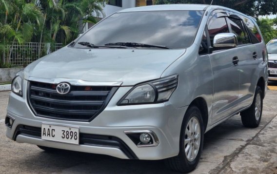 Selling White Toyota Innova 2015 in Manila-1