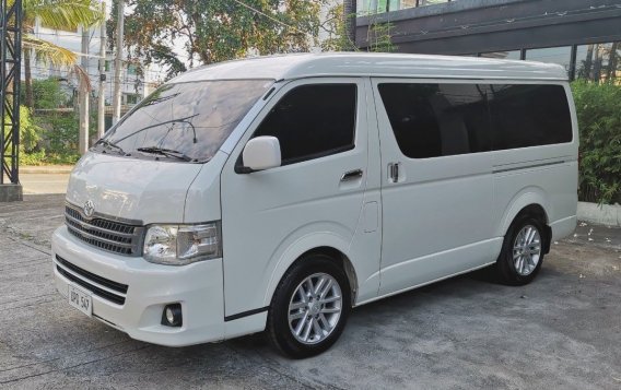 Sell White 2013 Toyota Hiace Super Grandia in Quezon City-5