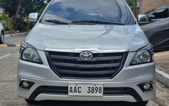 Selling White Toyota Innova 2015 in Manila