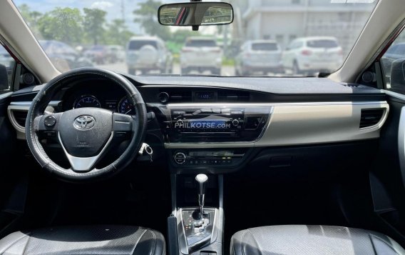 2015 Toyota Altis in Makati, Metro Manila-16