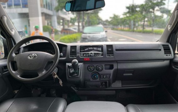 2017 Toyota Hiace in Makati, Metro Manila-13