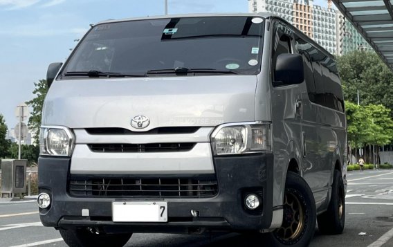 2017 Toyota Hiace  Commuter 3.0 M/T in Makati, Metro Manila-13