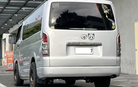 2017 Toyota Hiace  Commuter 3.0 M/T in Makati, Metro Manila-12