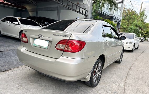 White Toyota Altis 2004 for sale in Automatic-4