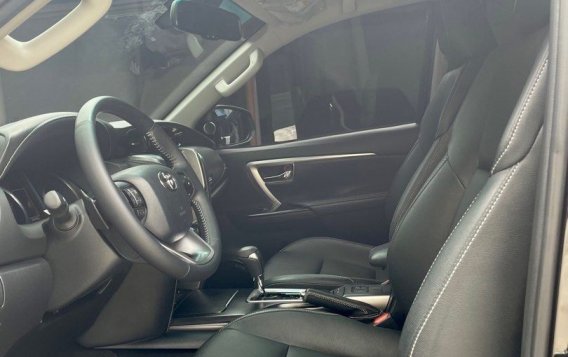 White Toyota Fortuner 2022 for sale in Pasig-3