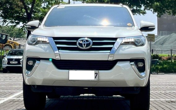 White Toyota Fortuner 2002 for sale in Makati-4