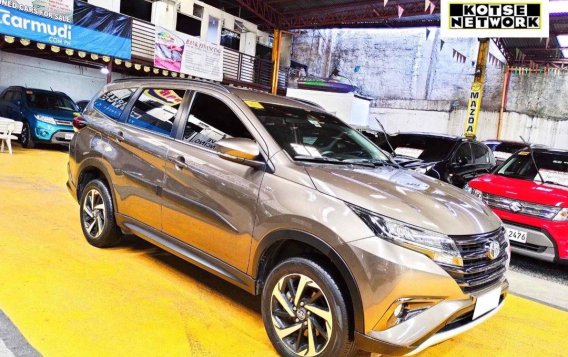 White Toyota Rush 2019 for sale in Quezon City-1