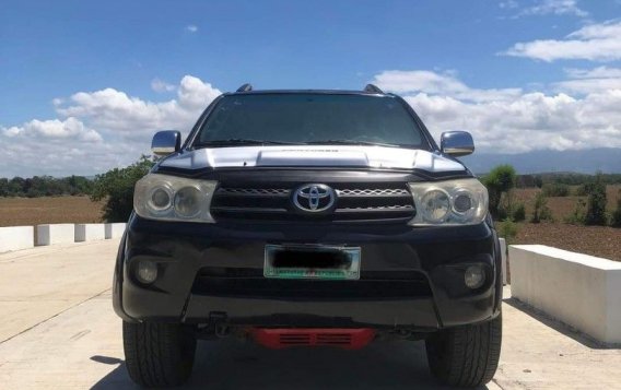 Sell White 2006 Toyota Fortuner in San Mateo