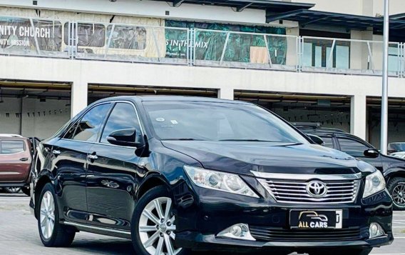 White Toyota Camry 2014 for sale in Makati-1