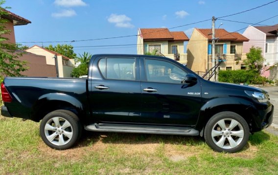 White Toyota Hilux 2018 for sale in Manual-3