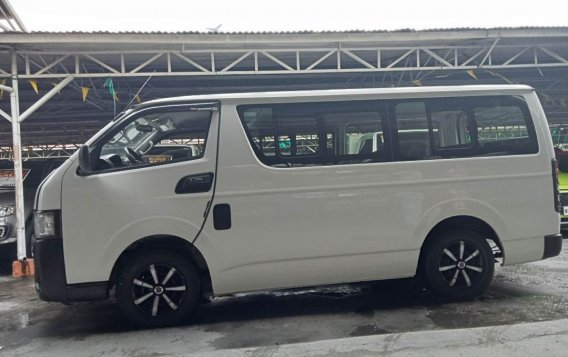 White Toyota Hiace 2018 for sale in Pasay-3