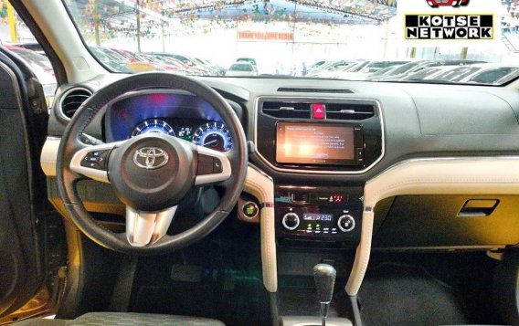 White Toyota Rush 2019 for sale in Quezon City-7
