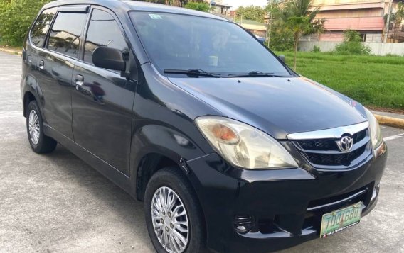 Sell White 2012 Toyota Avanza in Caloocan-3