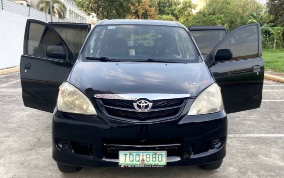 Sell White 2012 Toyota Avanza in Caloocan-2