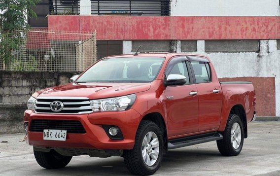 White Toyota Hilux 2018 for sale in Parañaque-2