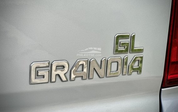 2019 Toyota Hiace  GL Grandia A/T in Manila, Metro Manila-12