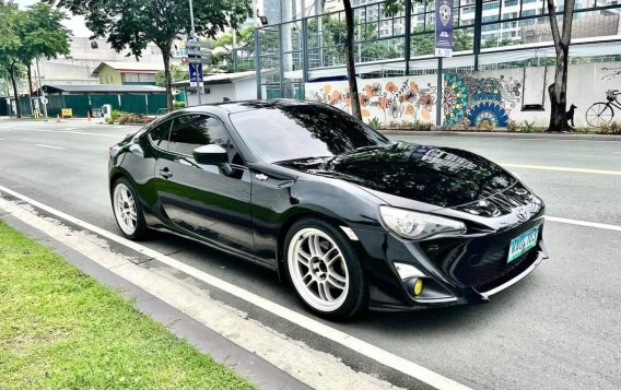 Selling White Toyota 86 2013 in Manila-2