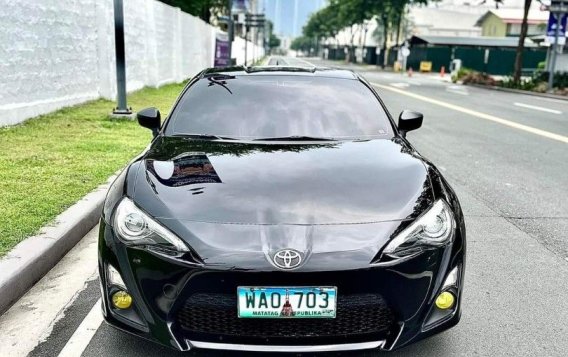 Selling White Toyota 86 2013 in Manila-1