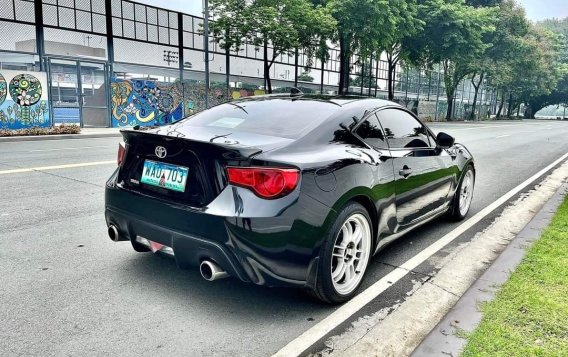 Selling White Toyota 86 2013 in Manila-4