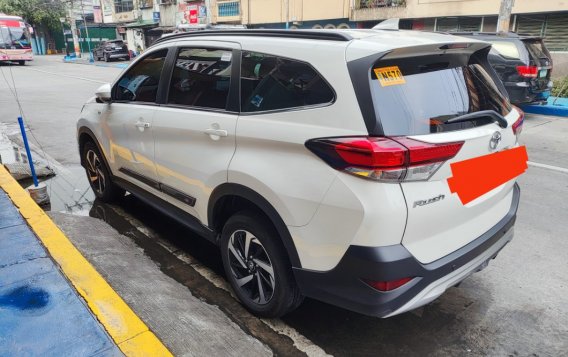 Sell White 2023 Toyota Rush in Manila-2