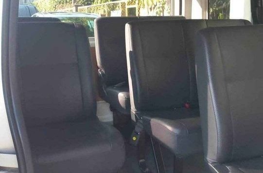 Selling White Toyota Hiace 2022 in Caloocan-3