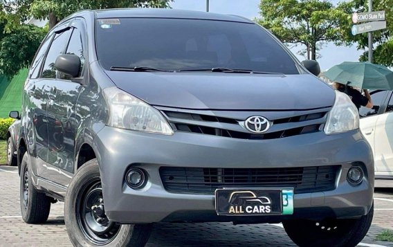 White Toyota Avanza 2014 for sale in Makati-3