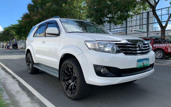 White Toyota Fortuner 2012 for sale in Pasig-9
