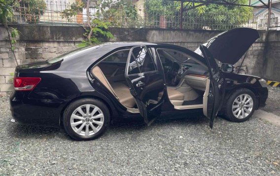 White Toyota Camry 2012 for sale in Manila-2