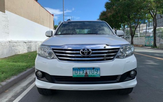 White Toyota Fortuner 2012 for sale in Pasig-2