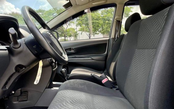 White Toyota Avanza 2018 for sale in Makati-5