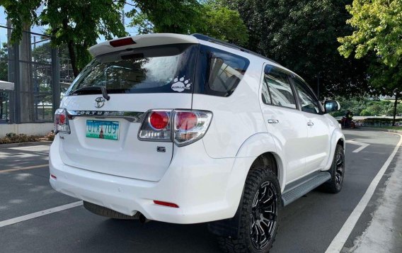 White Toyota Fortuner 2012 for sale in Pasig-1